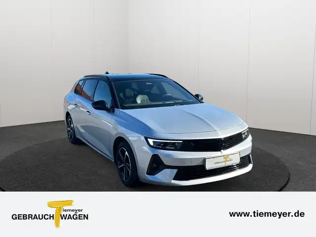 Opel Astra view 3