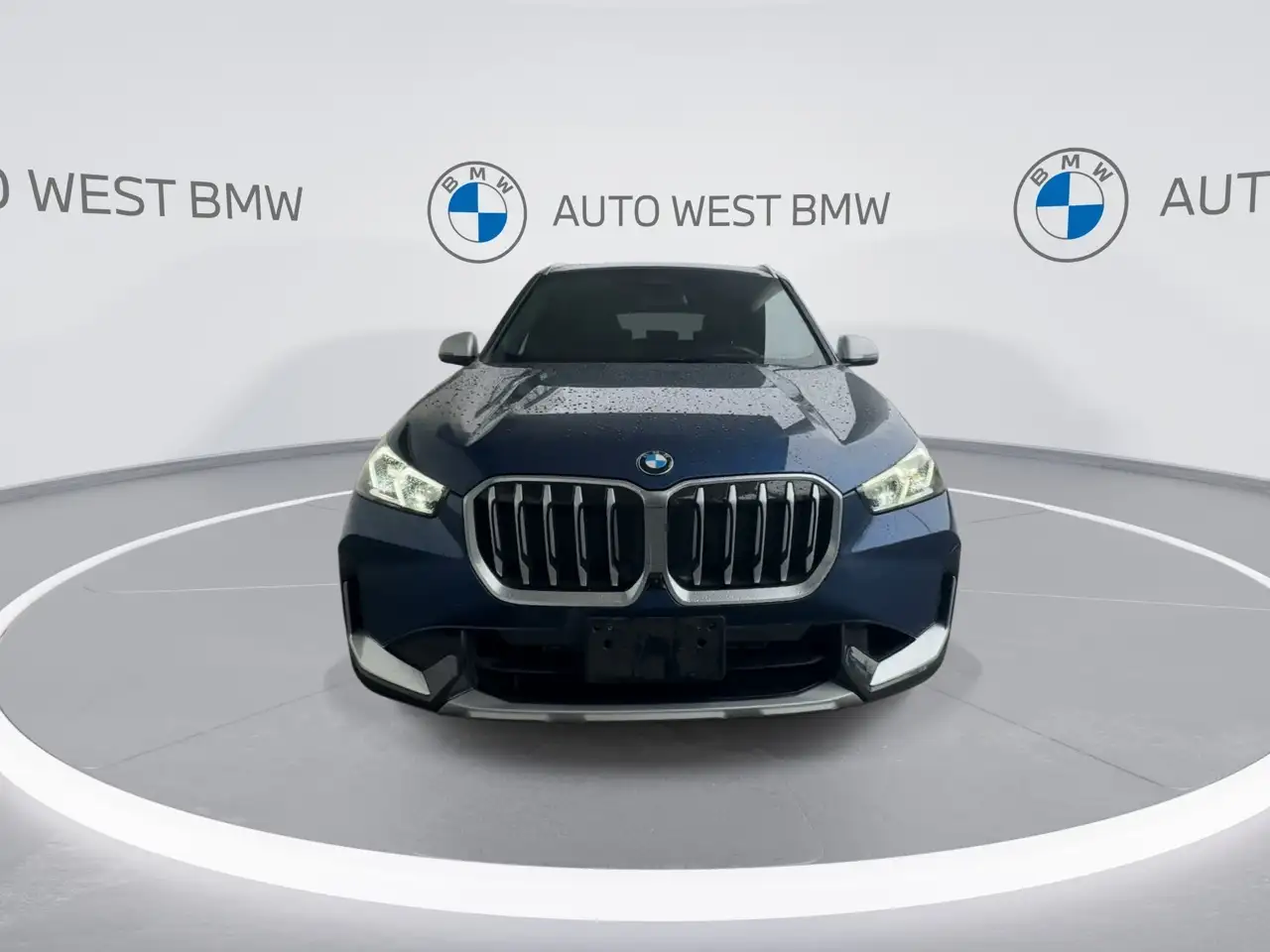 BMW X1 снимка BMW X1