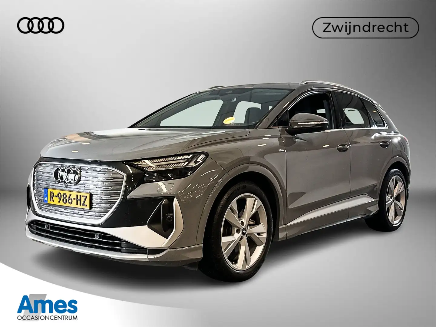 Audi Q4 e-tron 35 S edition 55 kWh 170PK Adaptive Cruise Control Grijs - 1