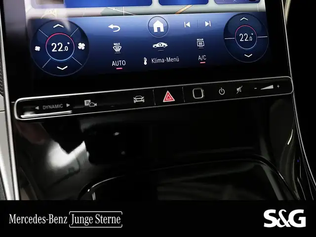 Mercedes-Benz C-Class view 14