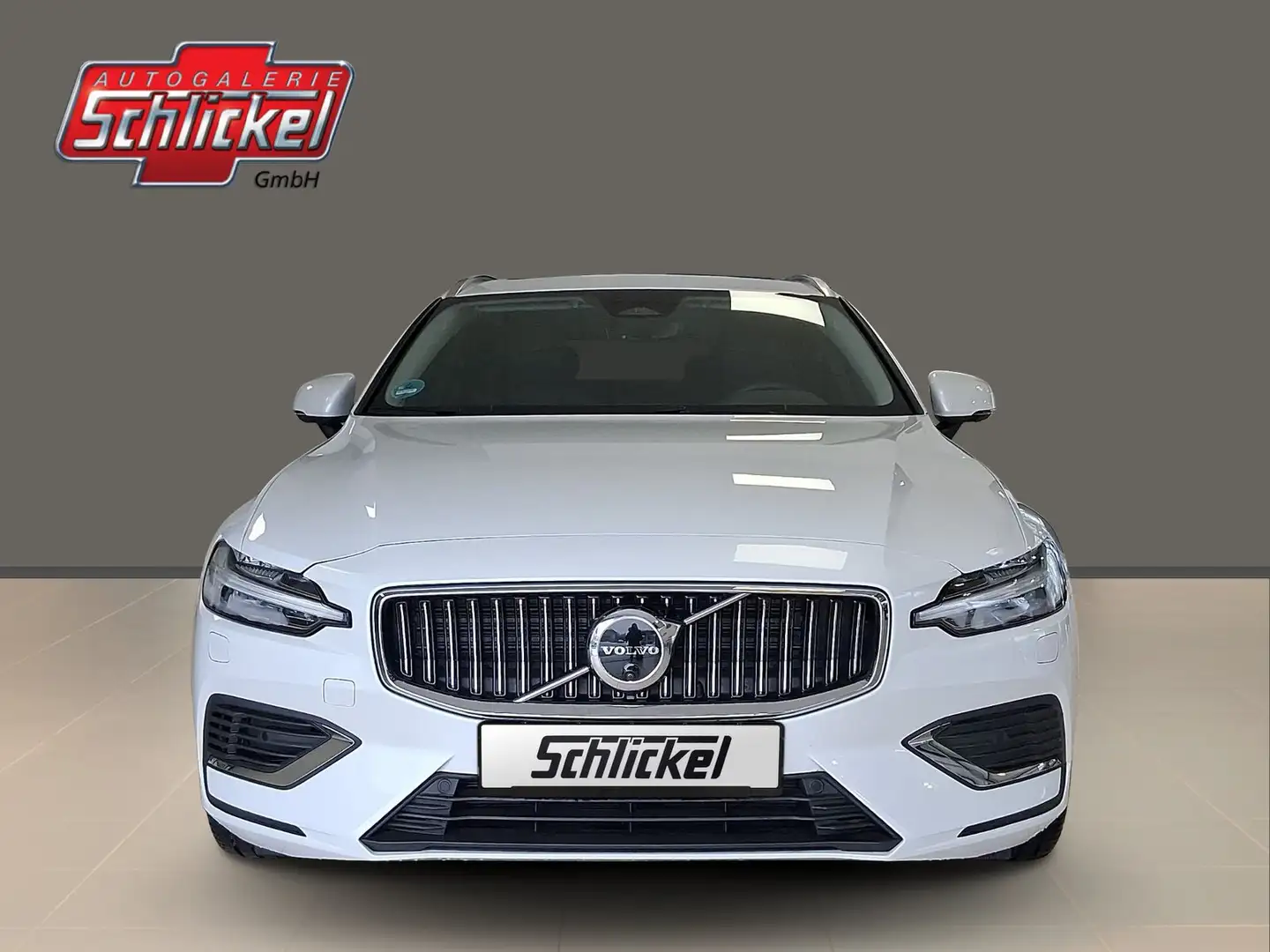 Volvo V60 T6 Plus Bright Recharge Plug-In Hybrid AWD AHK ACC Weiß - 2