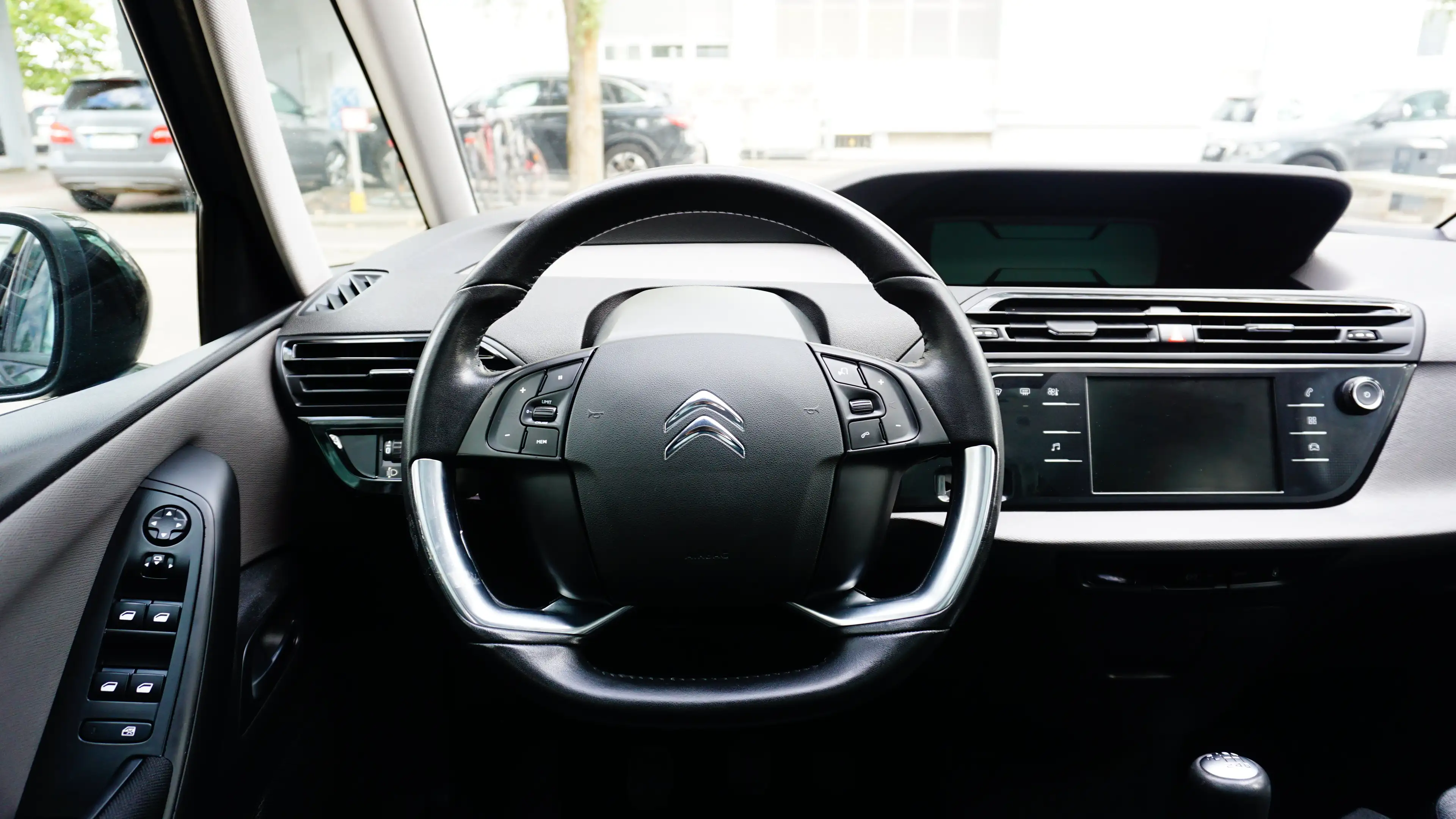 Citroen Grand C4 SpaceTourer Feel/PDC/AHK/PANORAM/KLIMA/AUX/USB/LED — photo 8