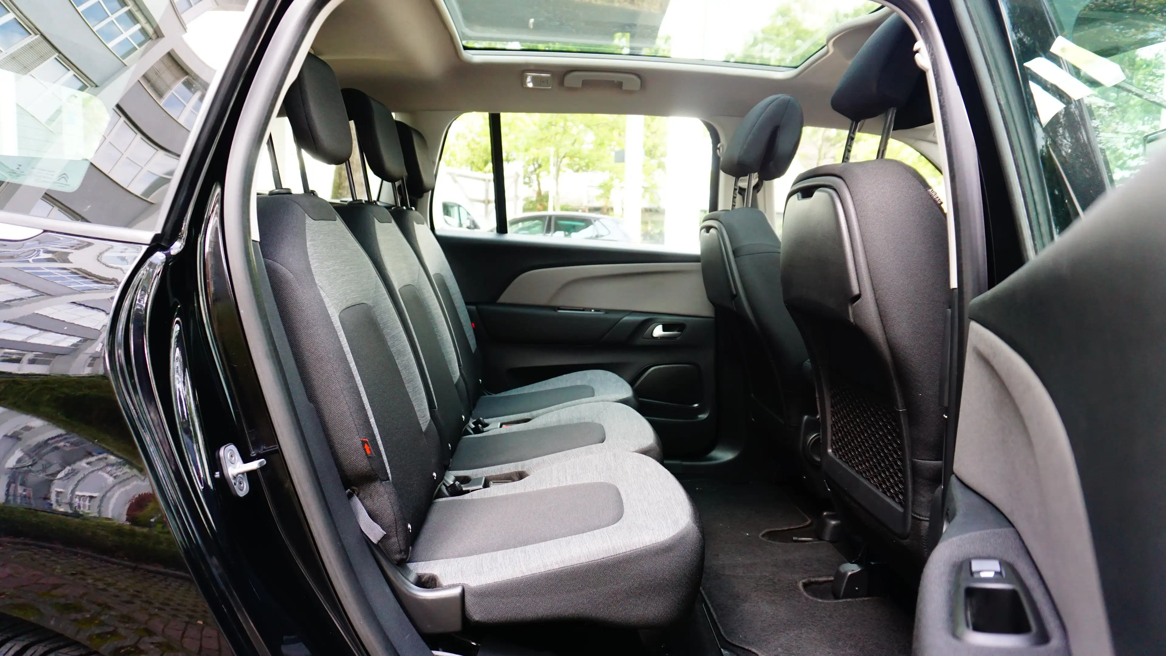 Citroen Grand C4 SpaceTourer Feel/PDC/AHK/PANORAM/KLIMA/AUX/USB/LED — photo 11