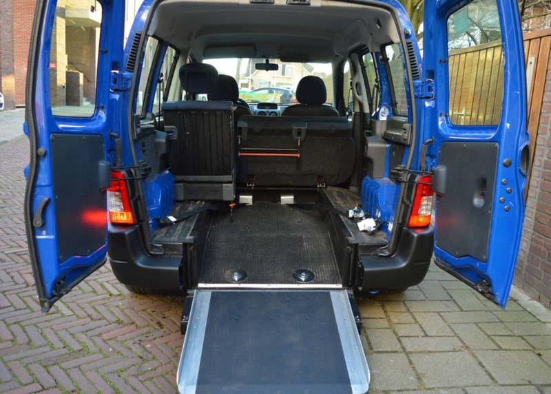 Peugeot Partner ROLSTOELAUTO KNIELSYSTEEM  4+1 PERSOONS  LAGE KM-S — photo 5