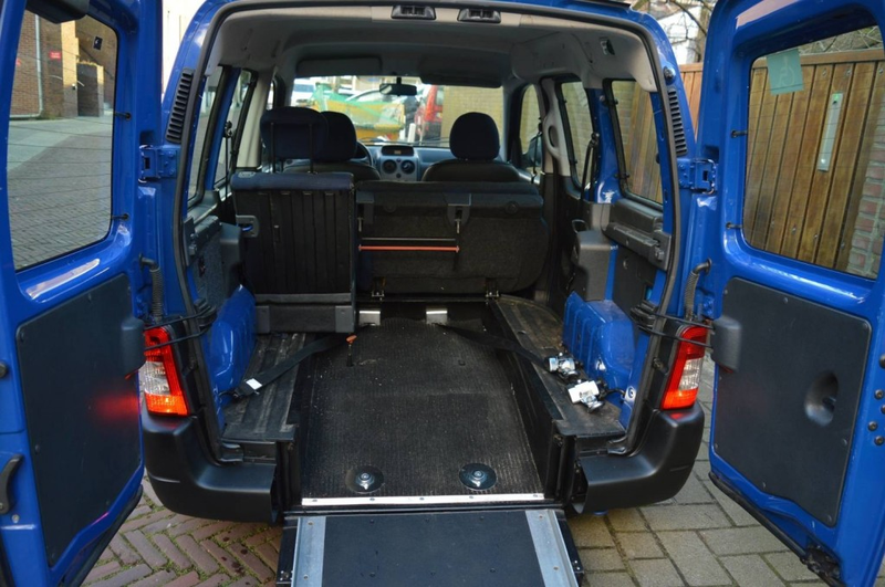 Peugeot Partner ROLSTOELAUTO KNIELSYSTEEM  4+1 PERSOONS  LAGE KM-S — photo 6