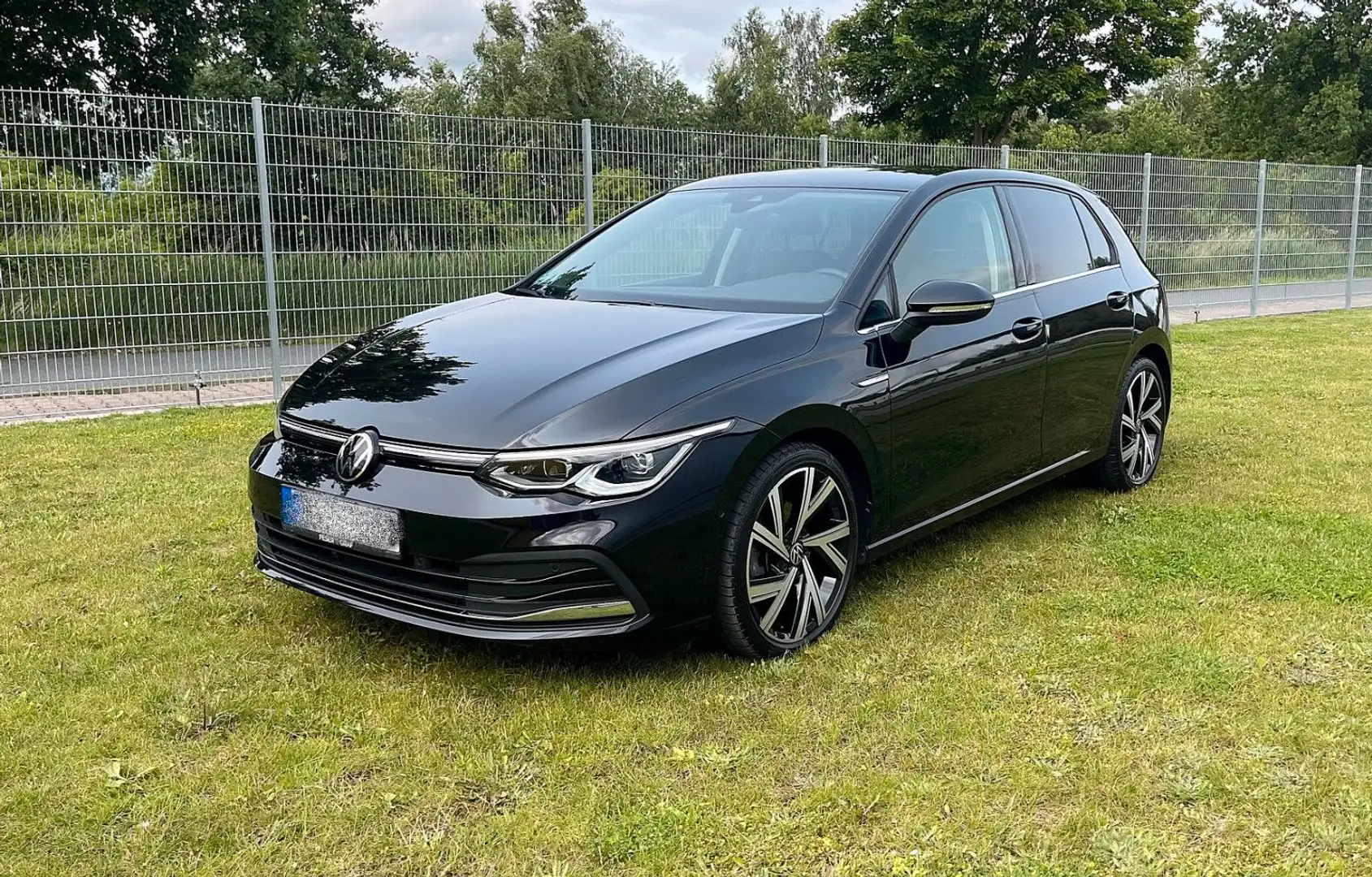 Volkswagen Golf VIII Lim. Style | IQ.LED | VW-Garantie Negro - 1