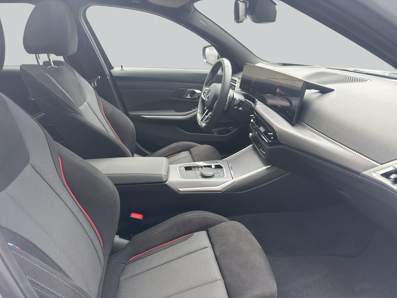 BMW 330 e Touring Aut. M-Paket AHK Pano LED H&K — photo 13