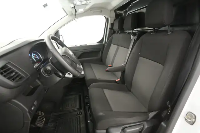 Opel Vivaro-E view 11