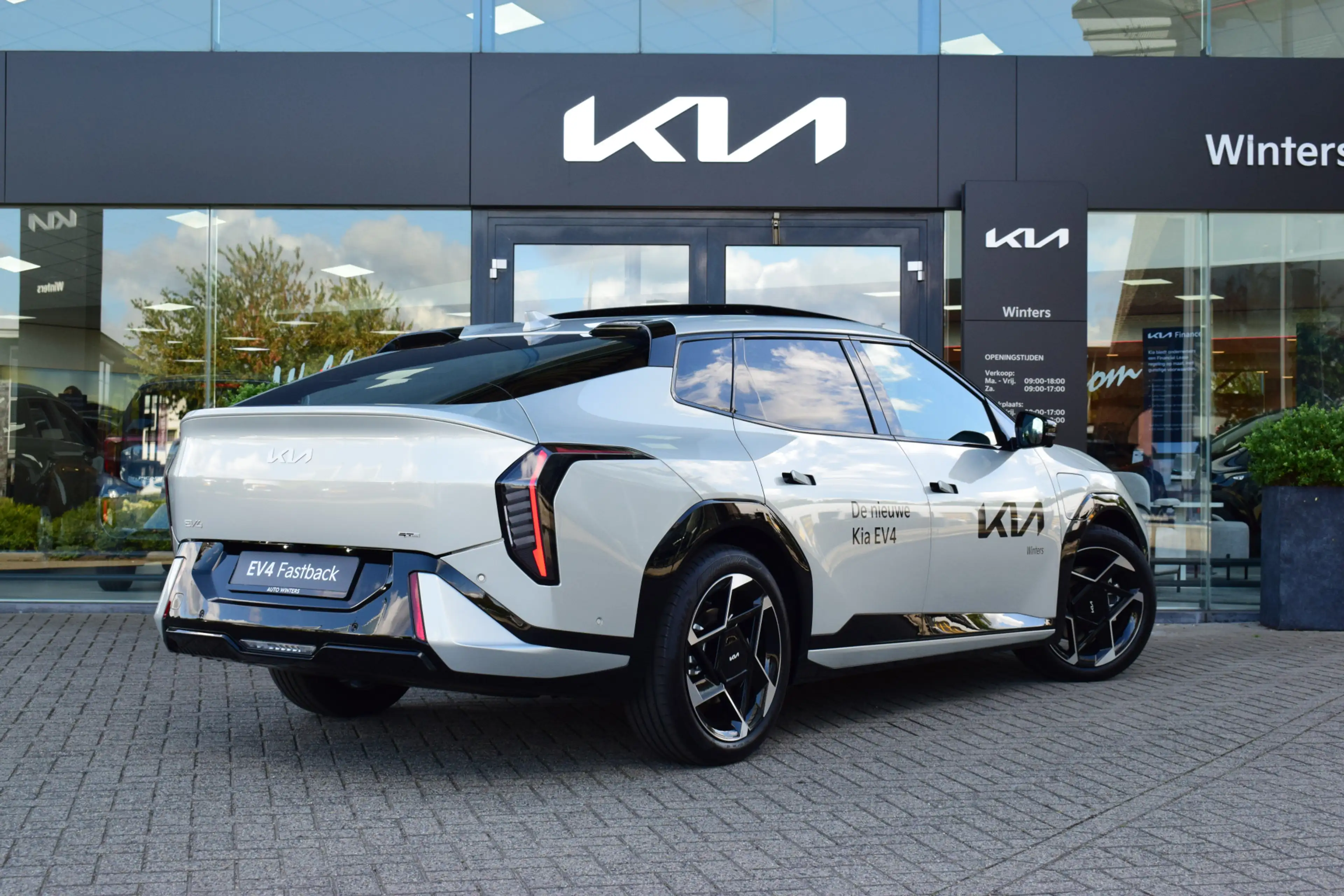 Kia EV4 Fastback GT-PlusLine 81.4 kWh | Direct leverbaar | — photo 3