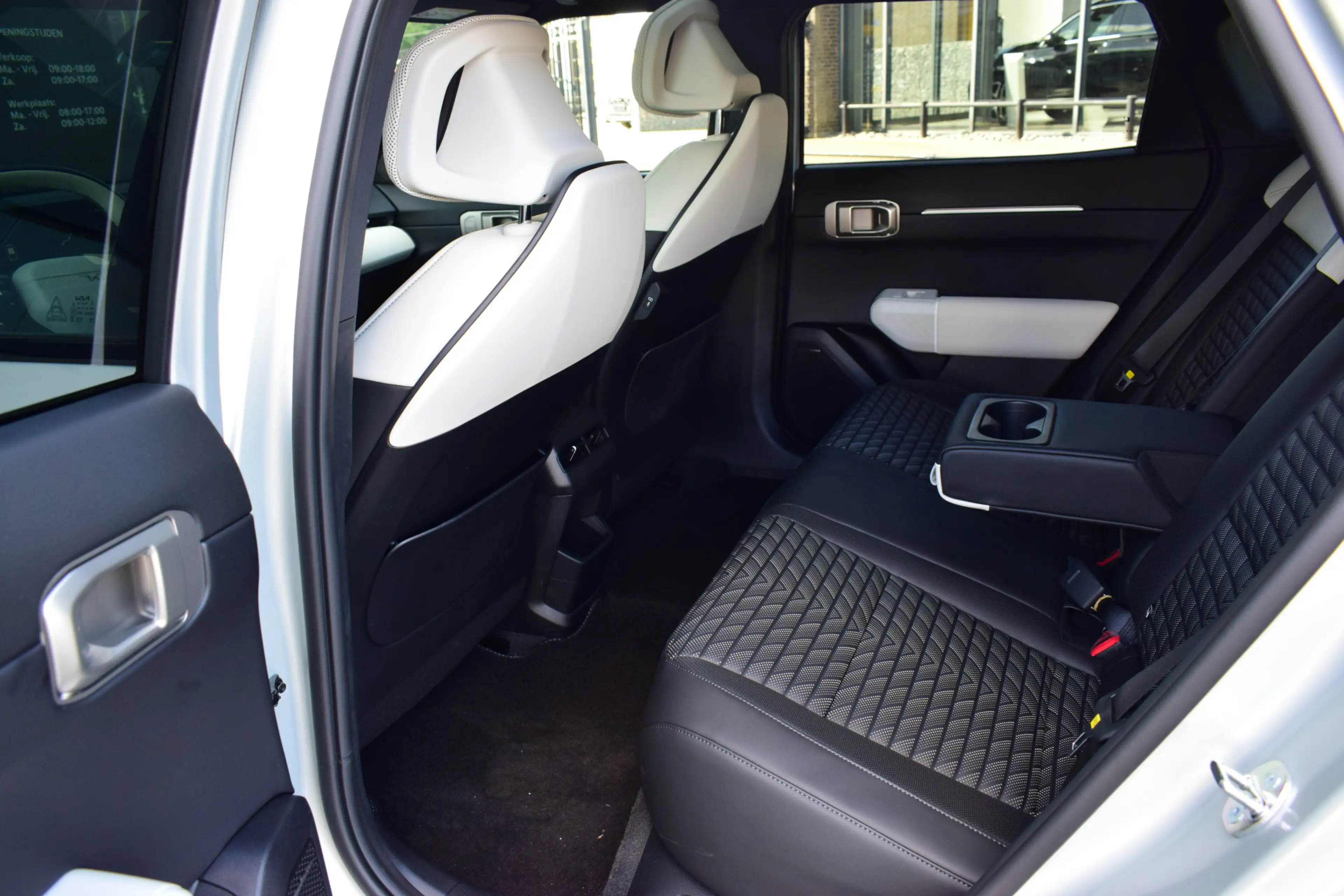 Kia EV4 Fastback GT-PlusLine 81.4 kWh | Direct leverbaar | — photo 5