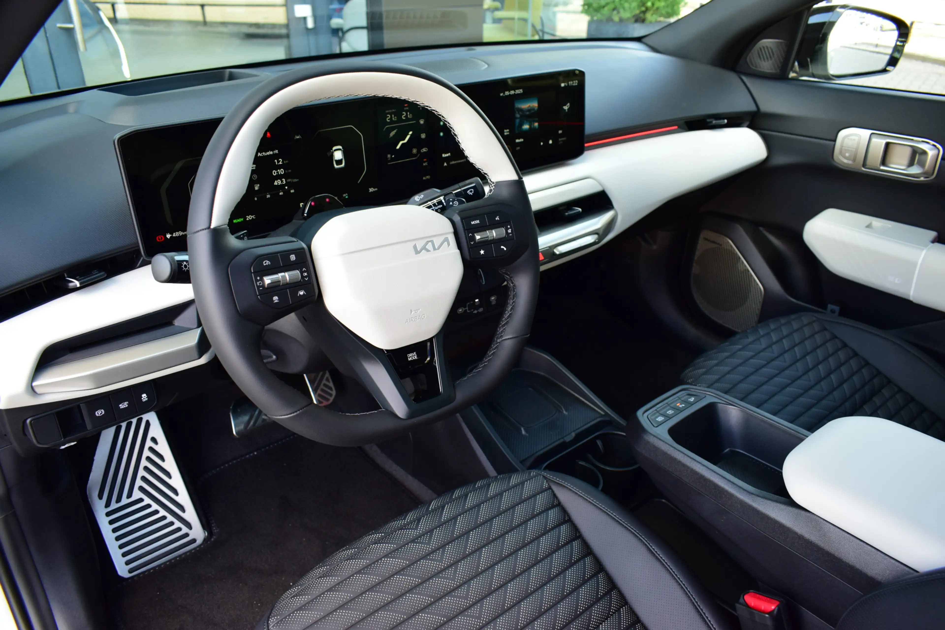 Kia EV4 Fastback GT-PlusLine 81.4 kWh | Direct leverbaar | — photo 4