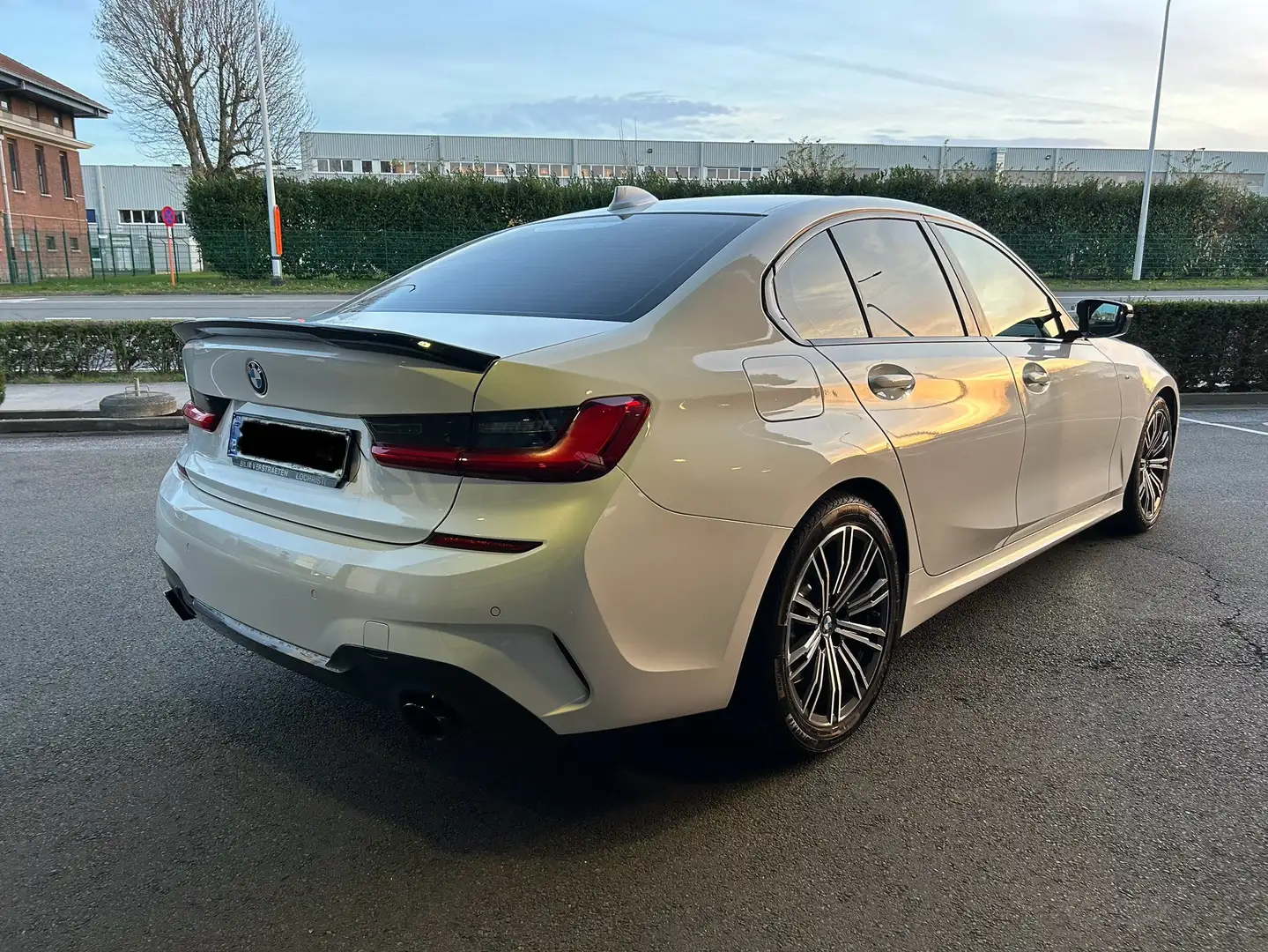 BMW 330 BMW 330I M-PACK Wit - 2