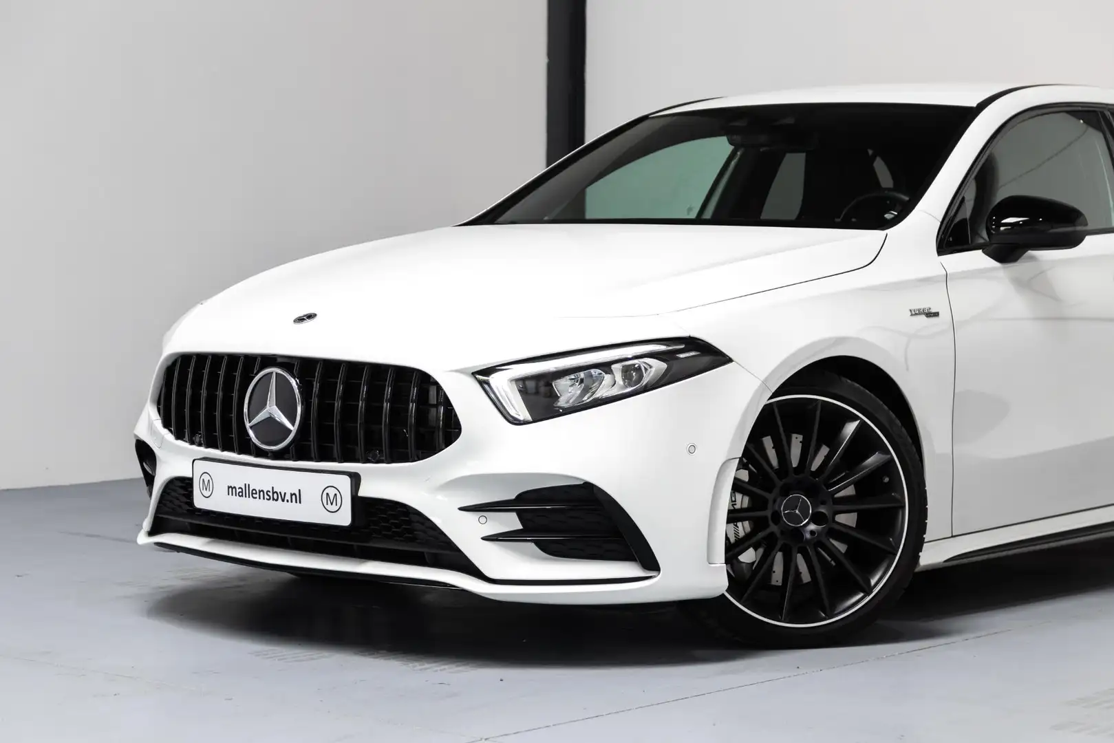 Mercedes-Benz A 35 AMG 4MATIC Premium BURMESTER/BTW/NIGHTP/DEALEROH/STOEL Wit - 2
