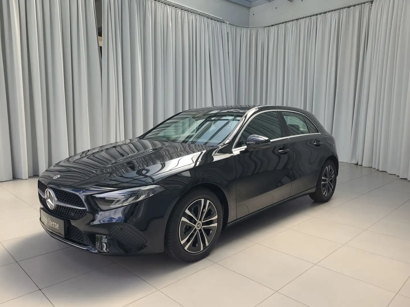 Mercedes-Benz A 180 Kompaktlimousine Progressive Winterp. Schwarz - 2