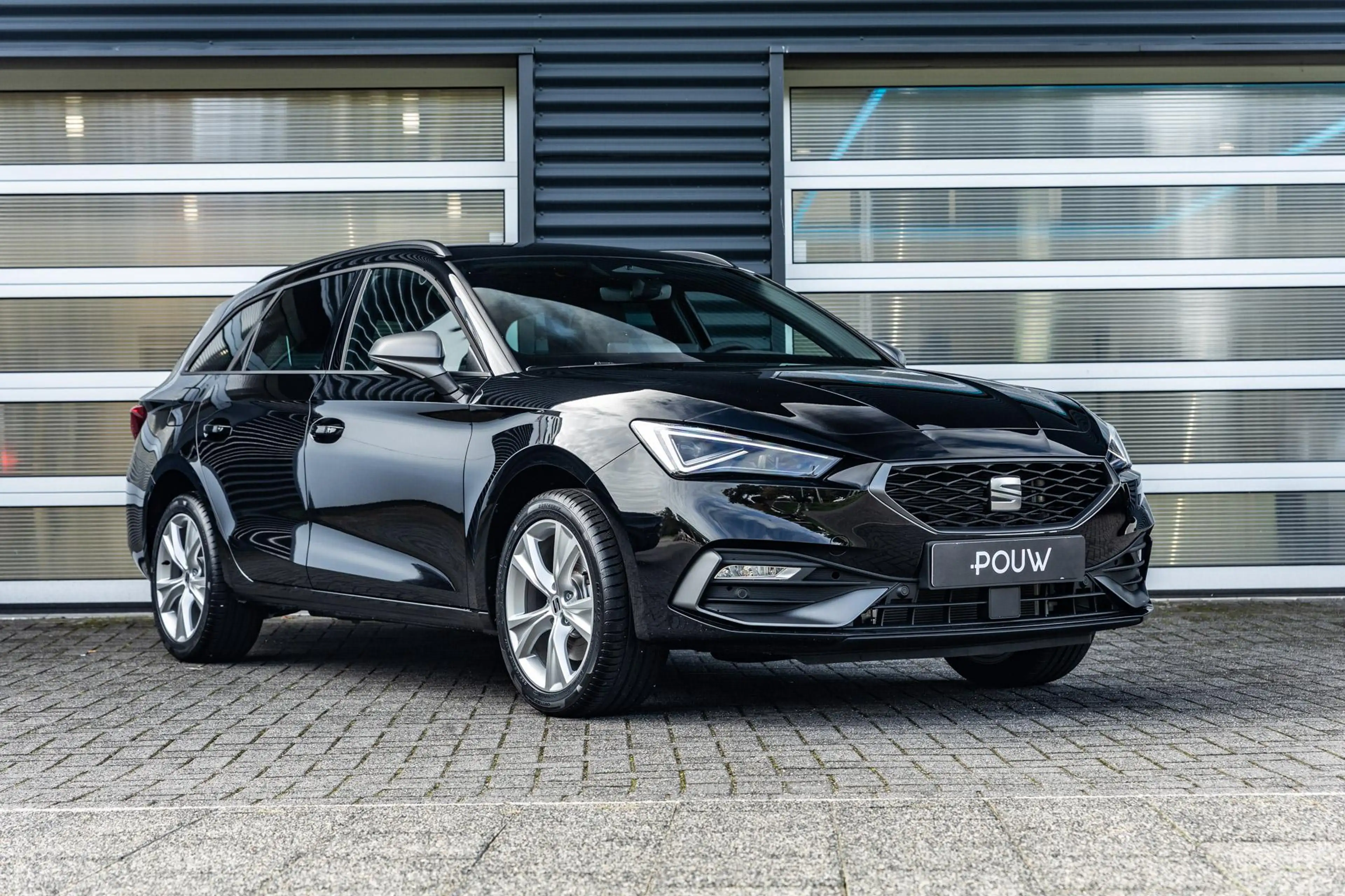 SEAT Leon e-Hybrid Sportstourer 1.5 TSI 204pk DSG FR Business | Trekh — photo 8