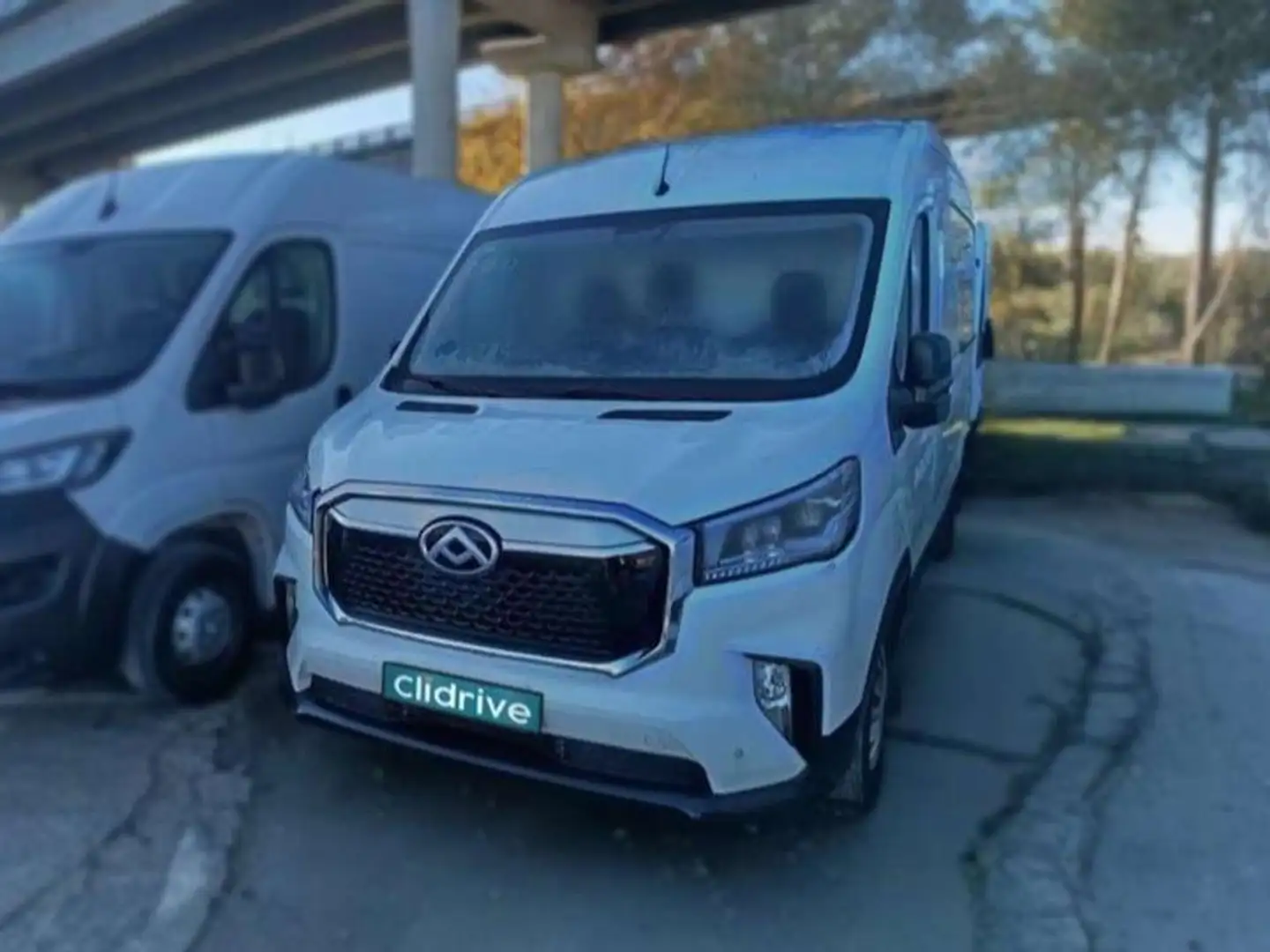 Maxus Deliver 9 2.0D L3H2 Comfort Blanc - 2