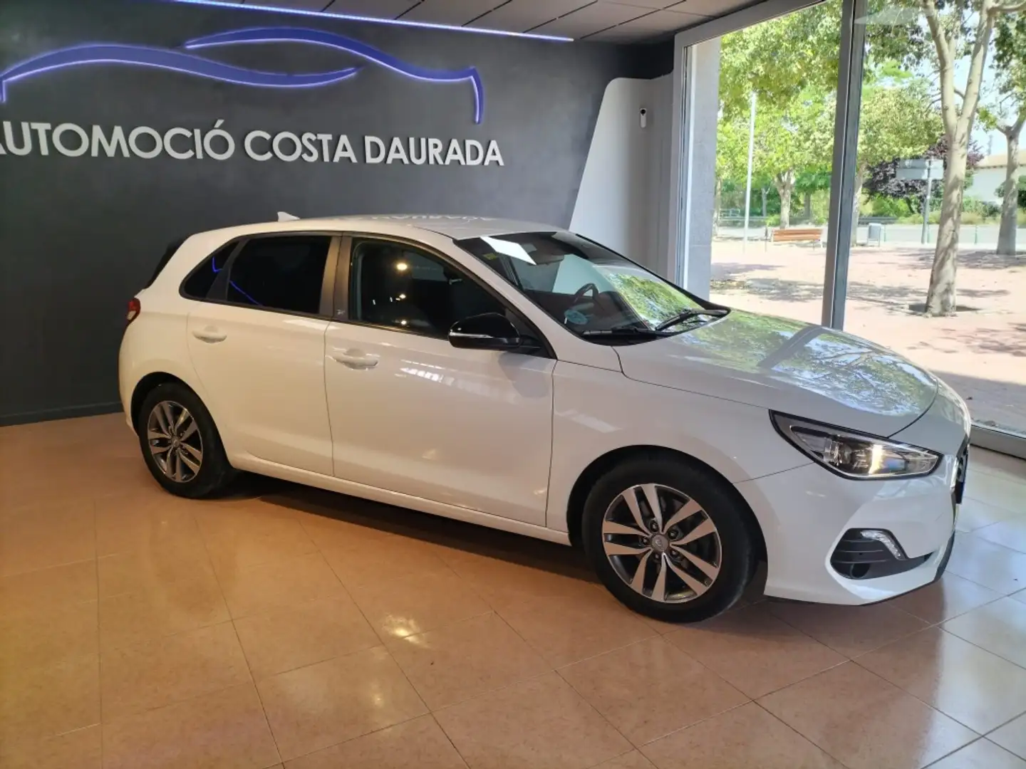 Hyundai i30 1.0 TGDI Go 120 Blanco - 2