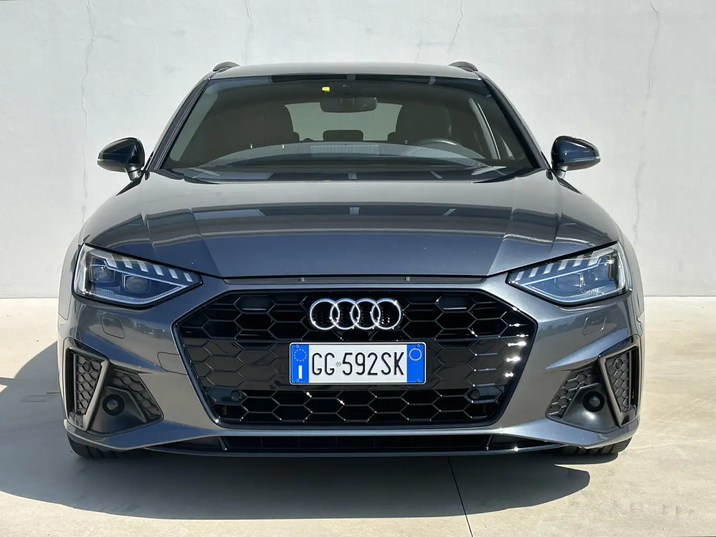 Audi A4 Avant 35 2.0 tdi mhev S Line edition 163cv s-troni Grigio - 1