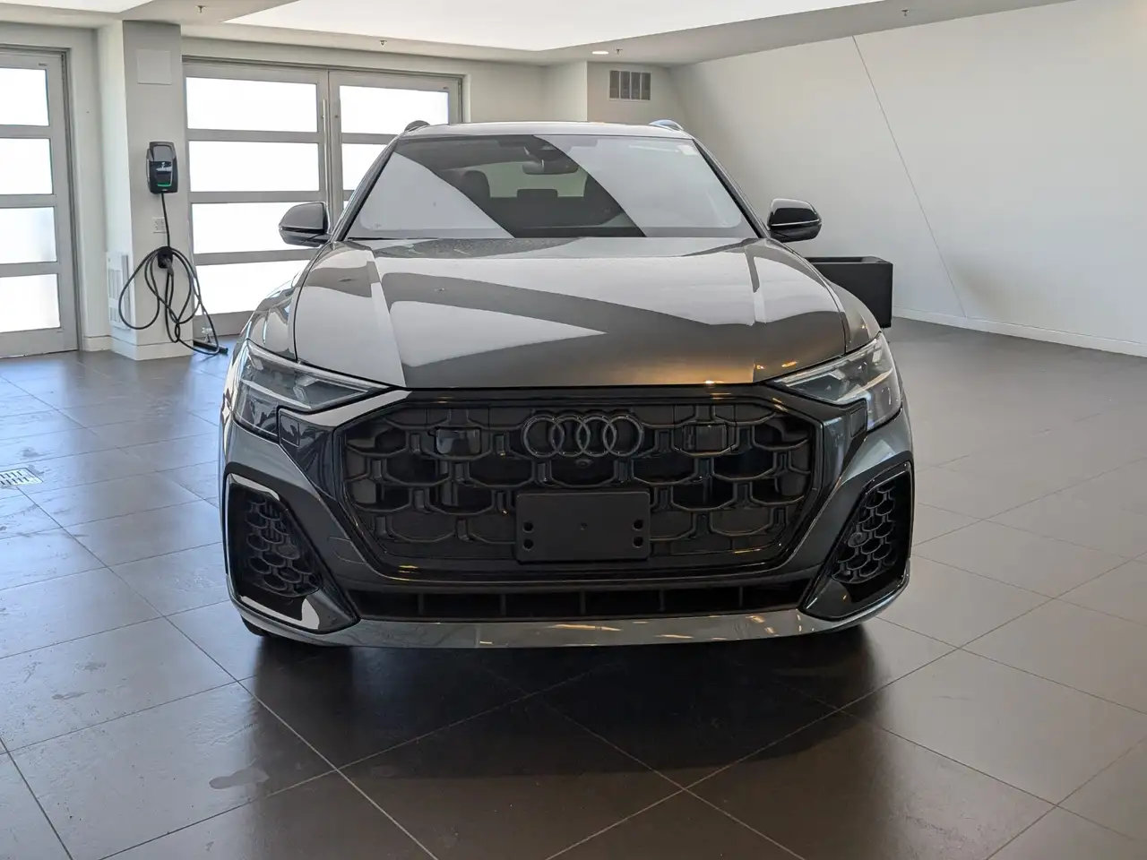 Audi Q8 снимка Audi Q8