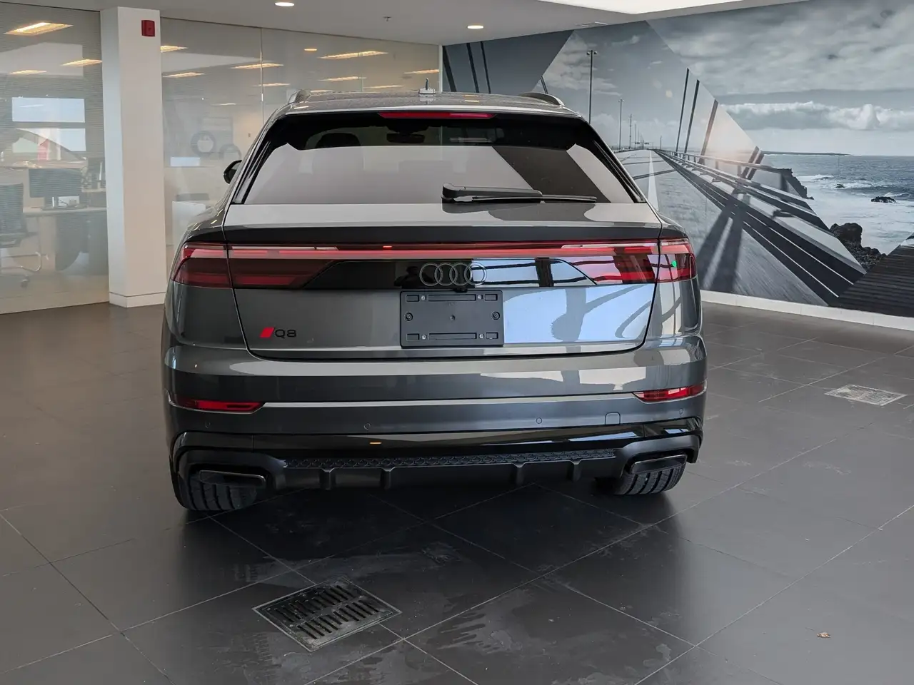 Audi Q8 снимка Audi Q8
