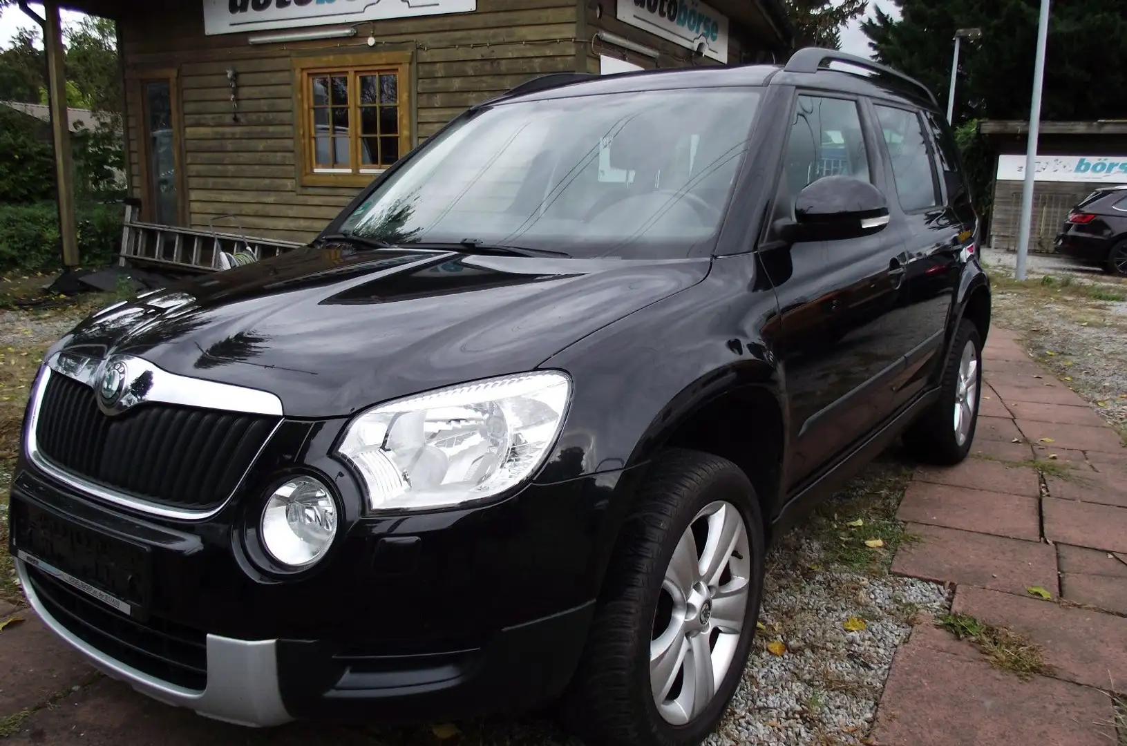Skoda Yeti Ambition Schwarz - 1