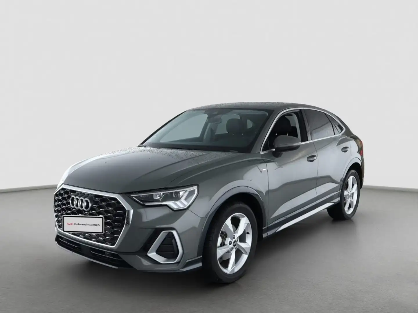 Audi Q3 Sportback S line 35 TFSI S tr. LED 19 AHK ACC Grau - 2