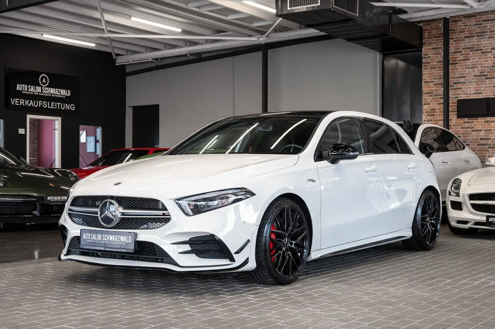 Mercedes-Benz A 35 AMG A35 AMG 4Matic|AERO-KIT|NIGHT-PAKET|PANO|NAVI Blanc - 2