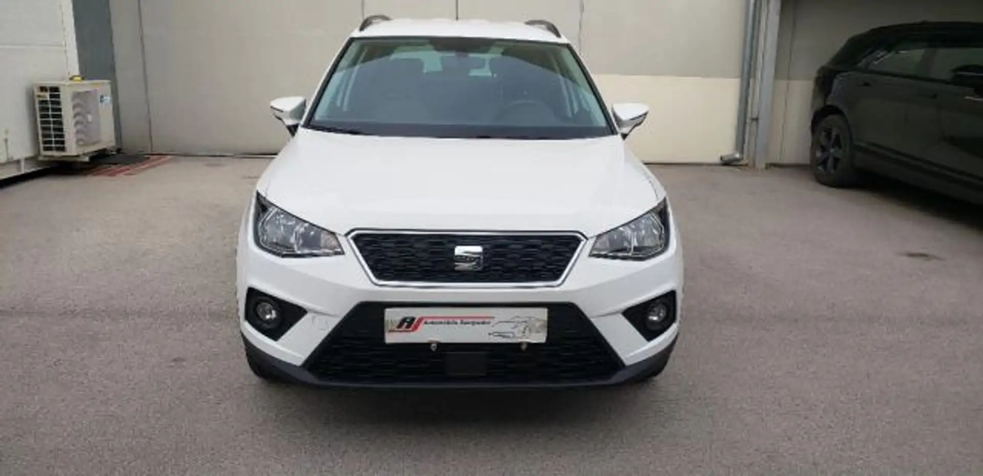 SEAT Arona 1.0 TSI S&S Reference XM Edition 95 Wit - 2