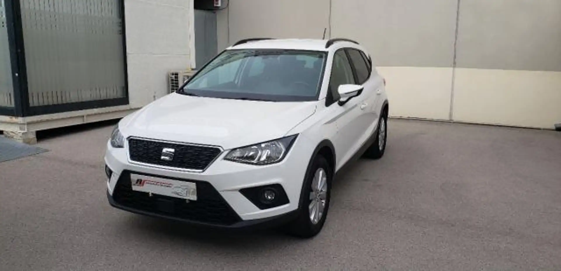 SEAT Arona 1.0 TSI S&S Reference XM Edition 95 Wit - 1