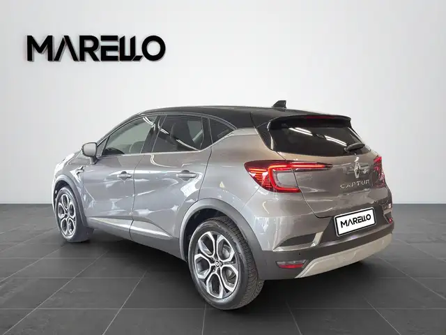 Renault Captur view 3