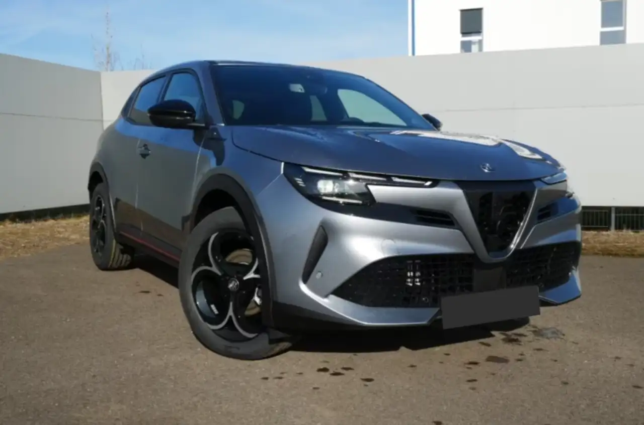 Alfa Romeo Junior 2025