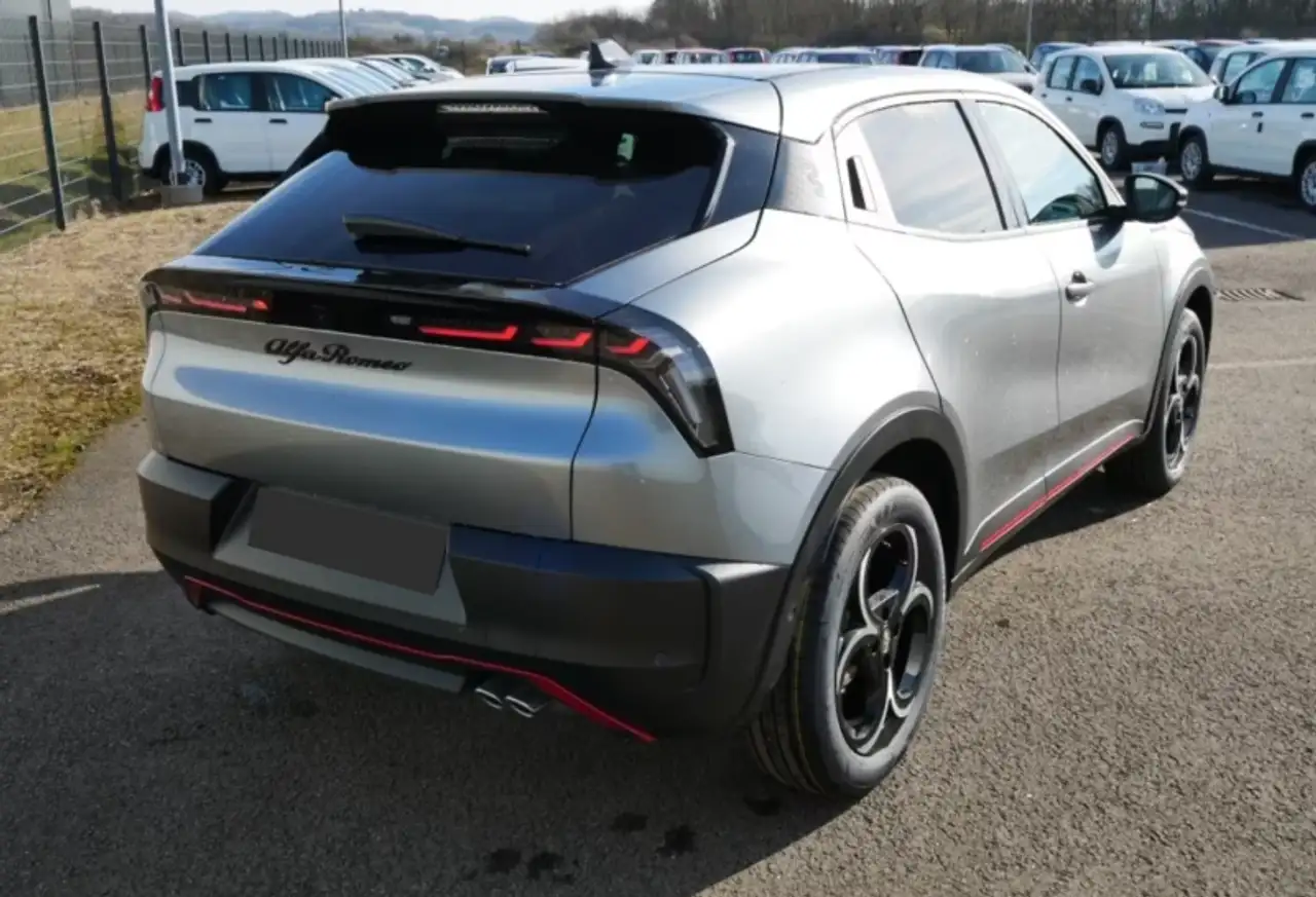 Alfa Romeo Junior 2025