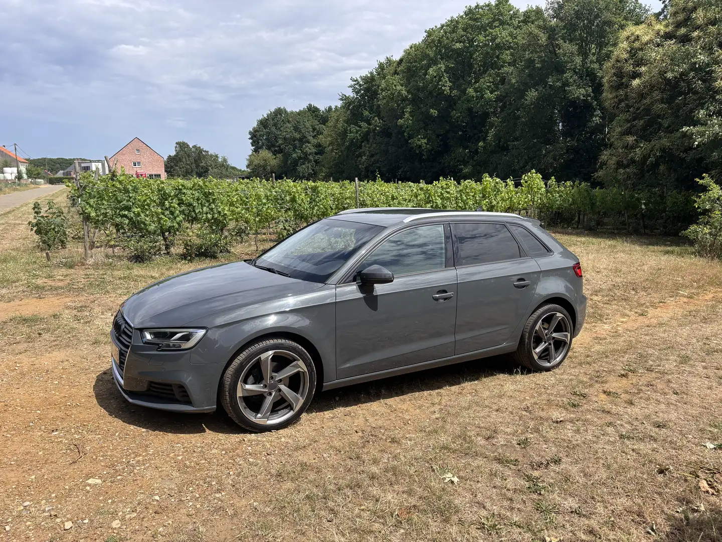 Audi A3 30 TDI Limousine S tronic sport Grijs - 1