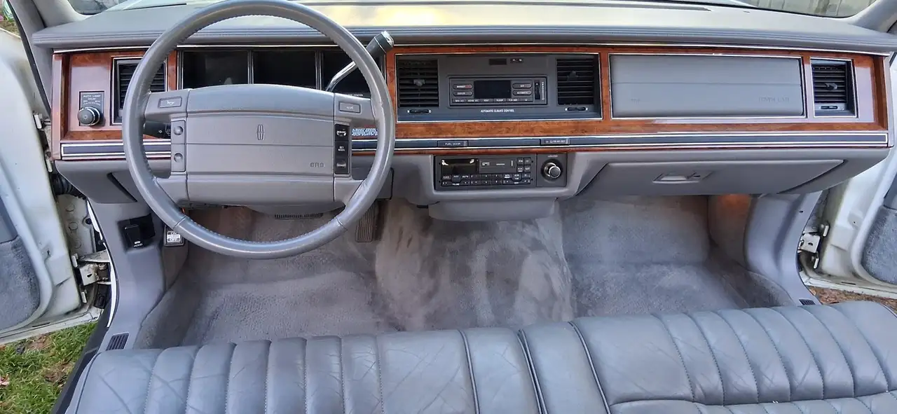 Lincoln Town Car снимка Lincoln Town Car