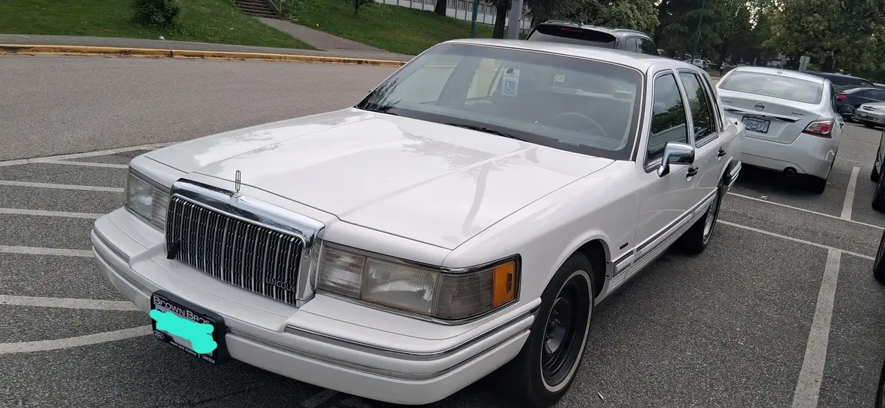 Lincoln Town Car снимка Lincoln Town Car