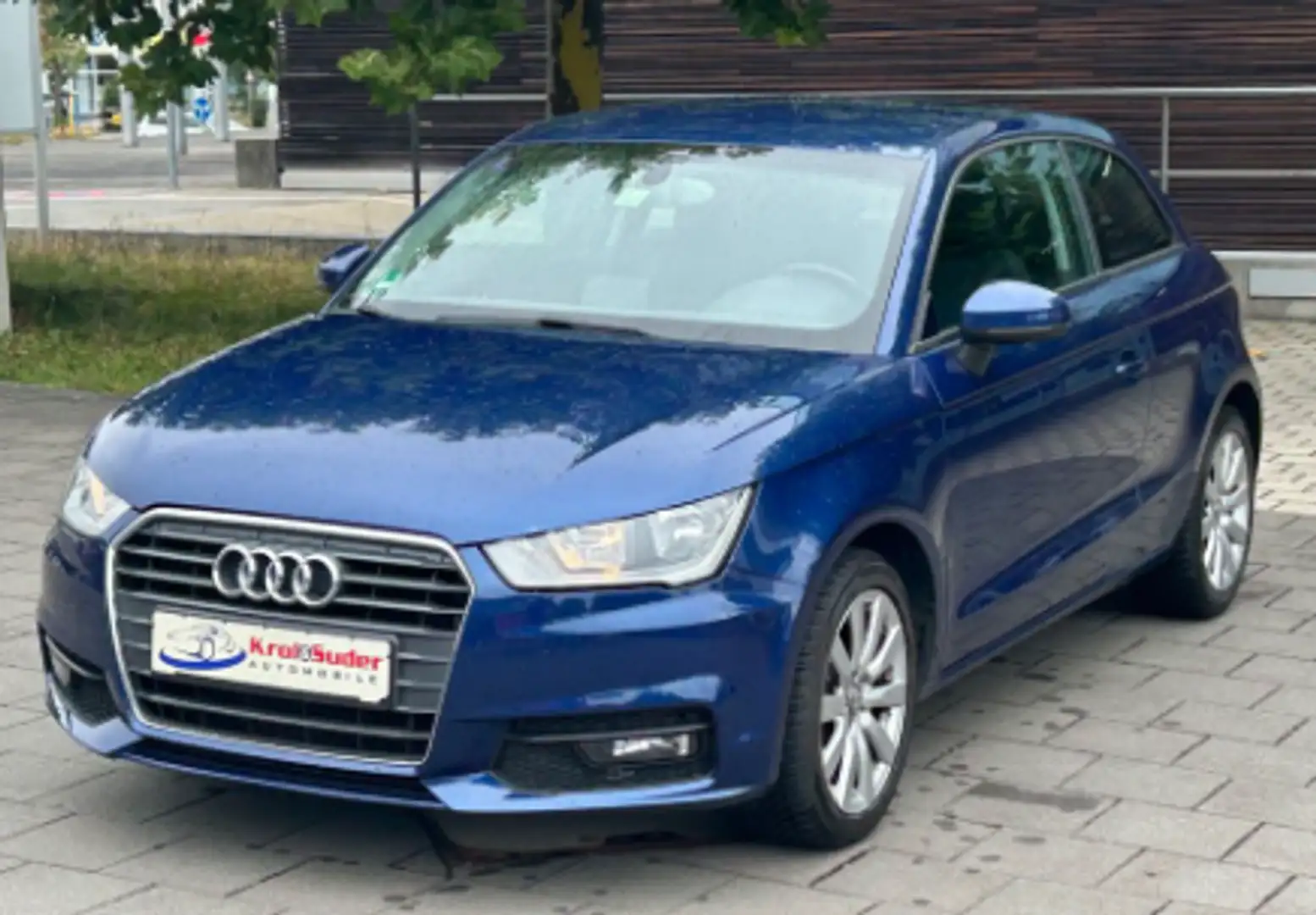 Audi A1 1.0 TFSI Design Blau - 1