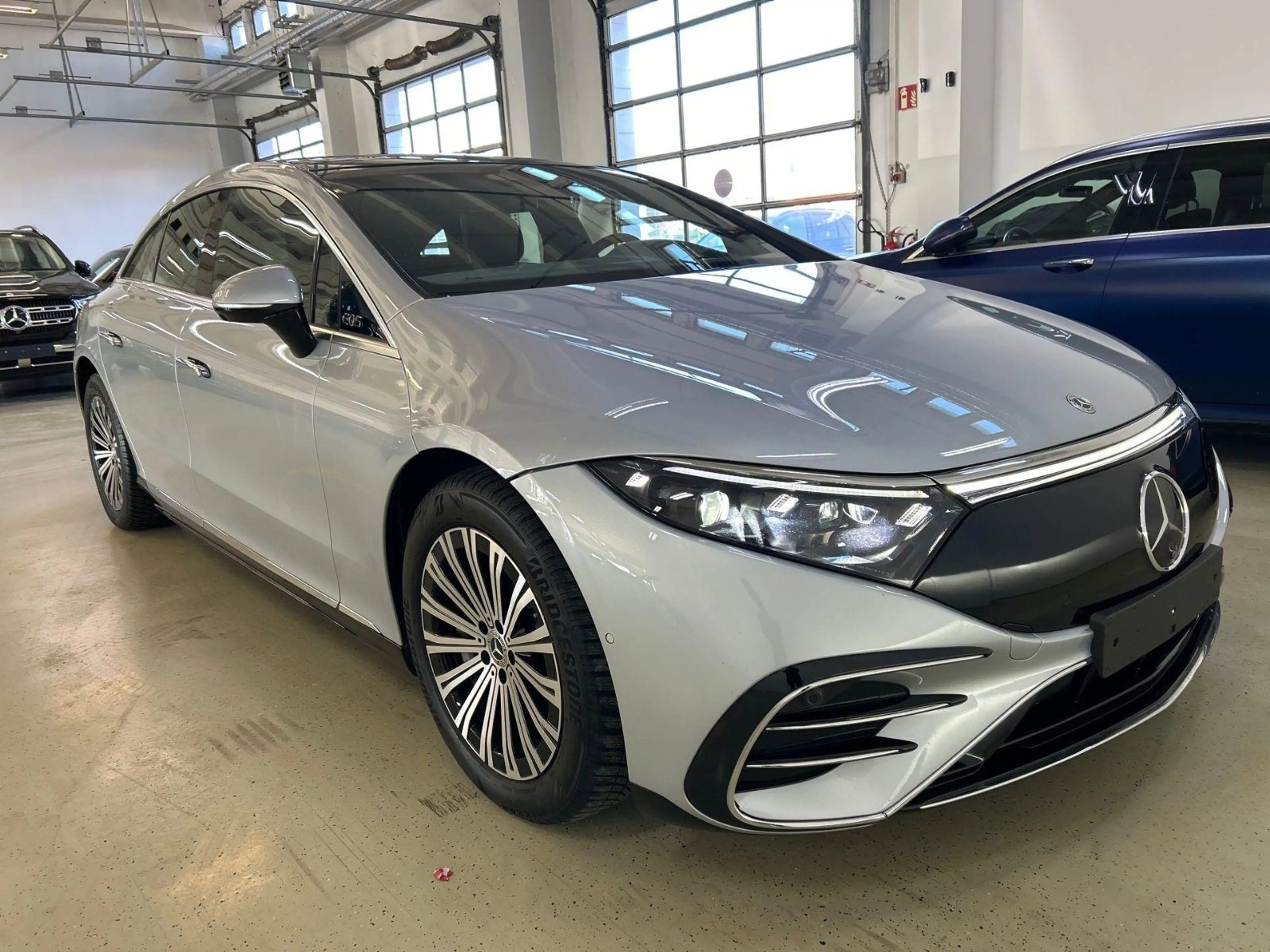 Mercedes-Benz EQS 580 4M AMG HYPERSCREEN | AUGMENTED | MASSAGE — photo 2