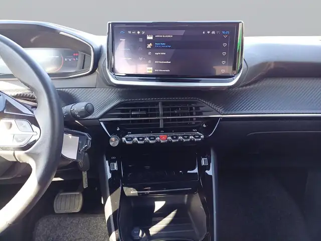Peugeot 2008 view 12