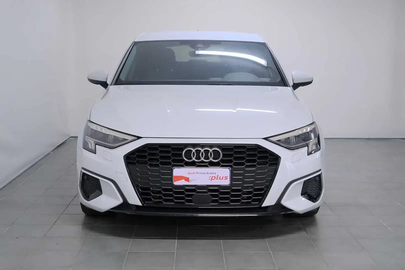 Audi A3 4ª serie SPB 40 TFSI e S tronic Business Advanced Bianco - 1