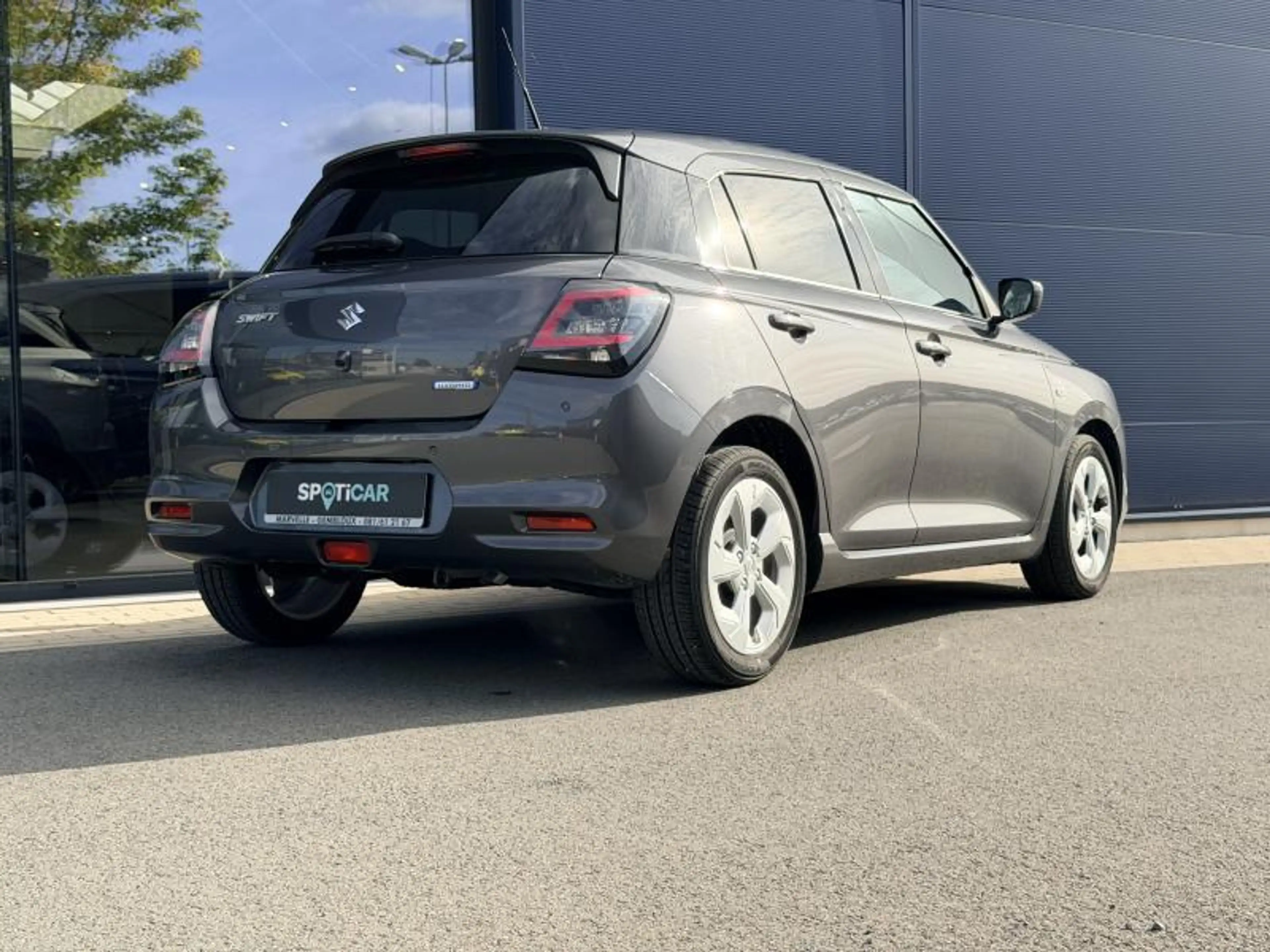 Suzuki Swift GL+ - 6398Km - Véhicule de Direction — photo 4