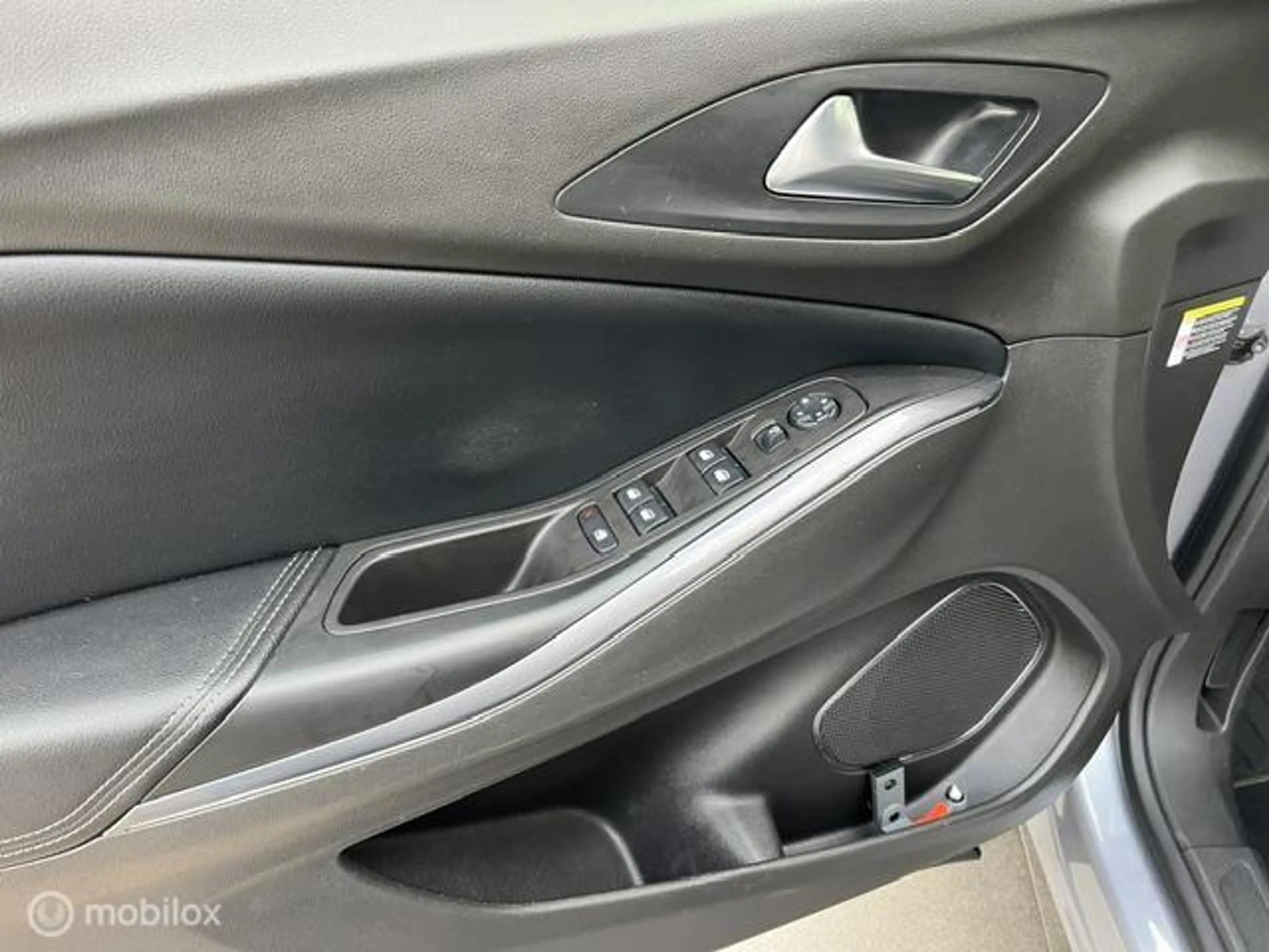 Opel Grandland X 1.2 Turbo Business Executive — photo 12