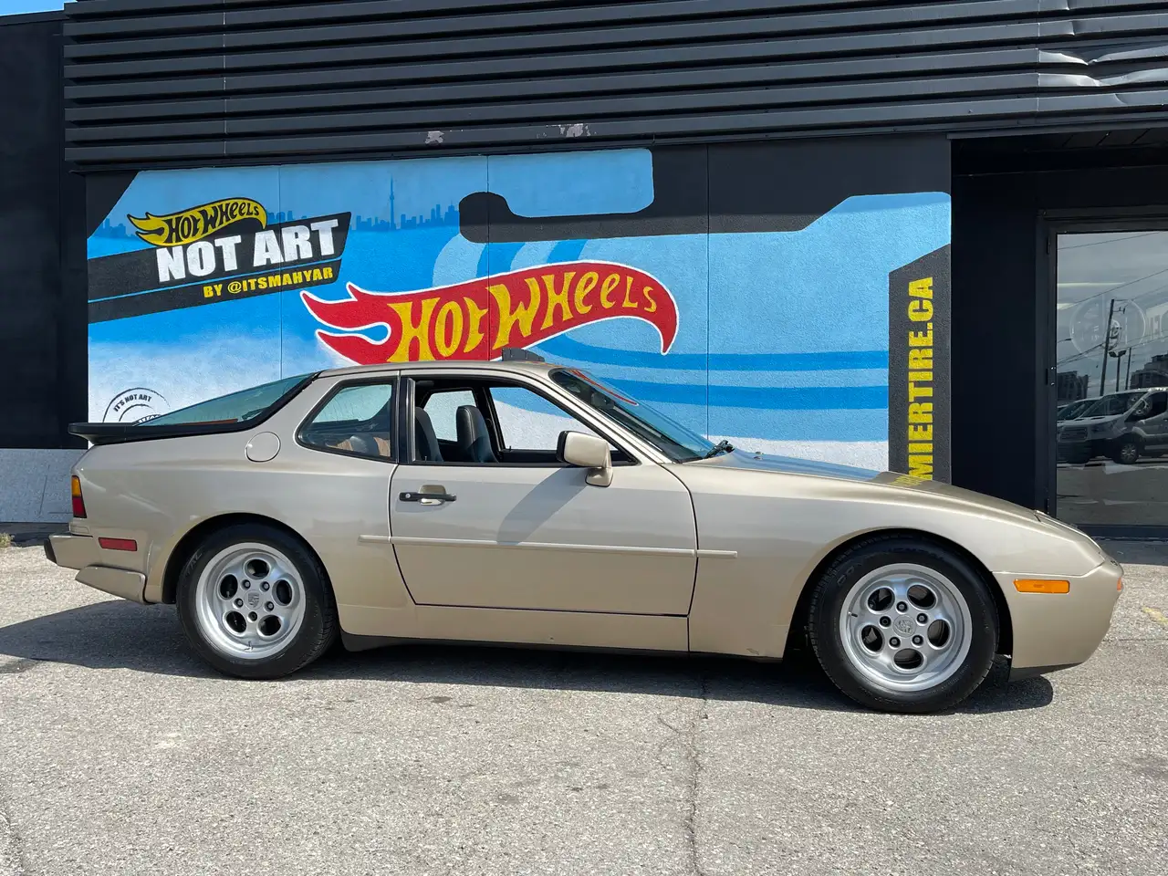 Porsche 944 снимка Porsche 944