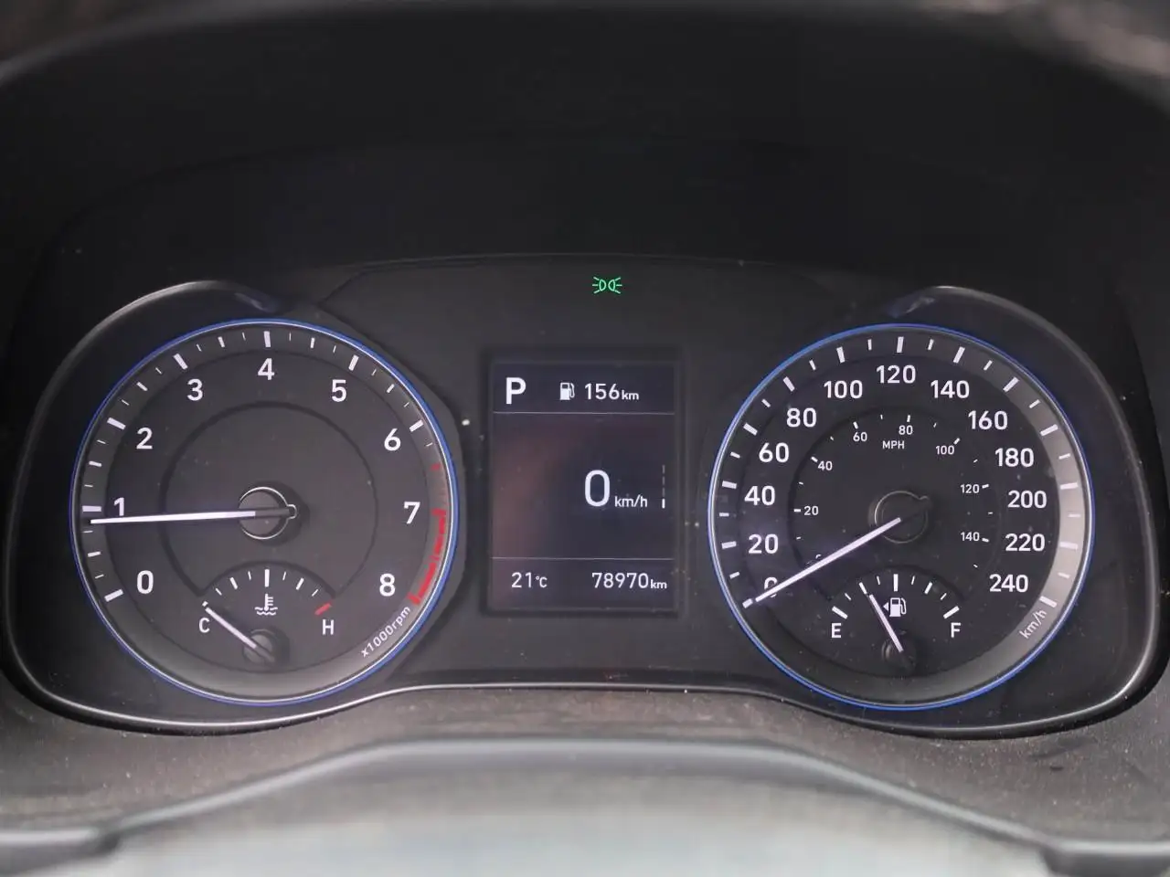 Hyundai KONA снимка Hyundai KONA