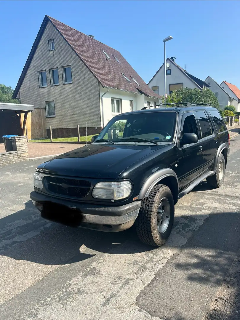 Ford Explorer Grundausstattung - 2