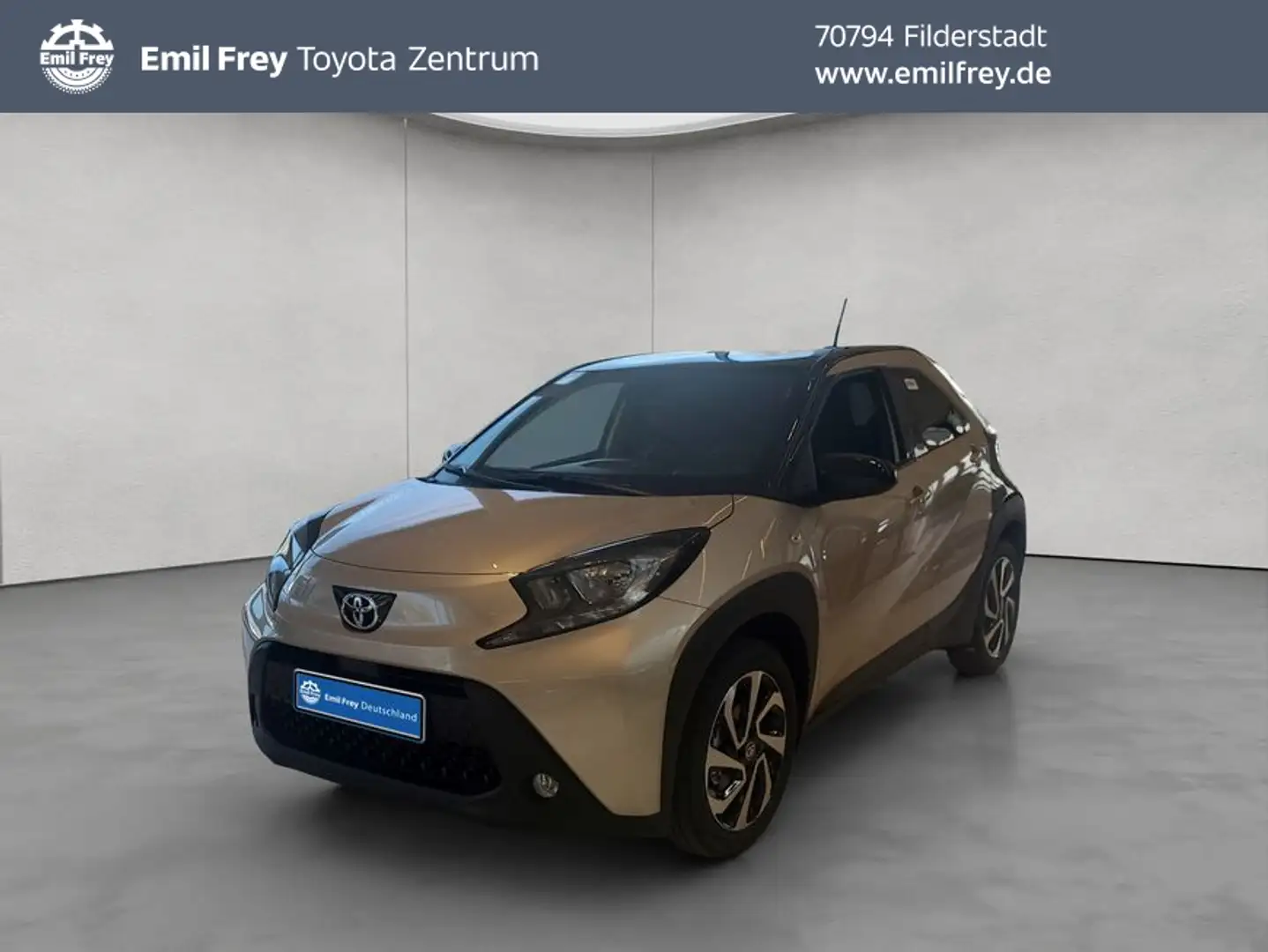 Toyota Aygo X X S-CVT Teamplayer Beige - 1