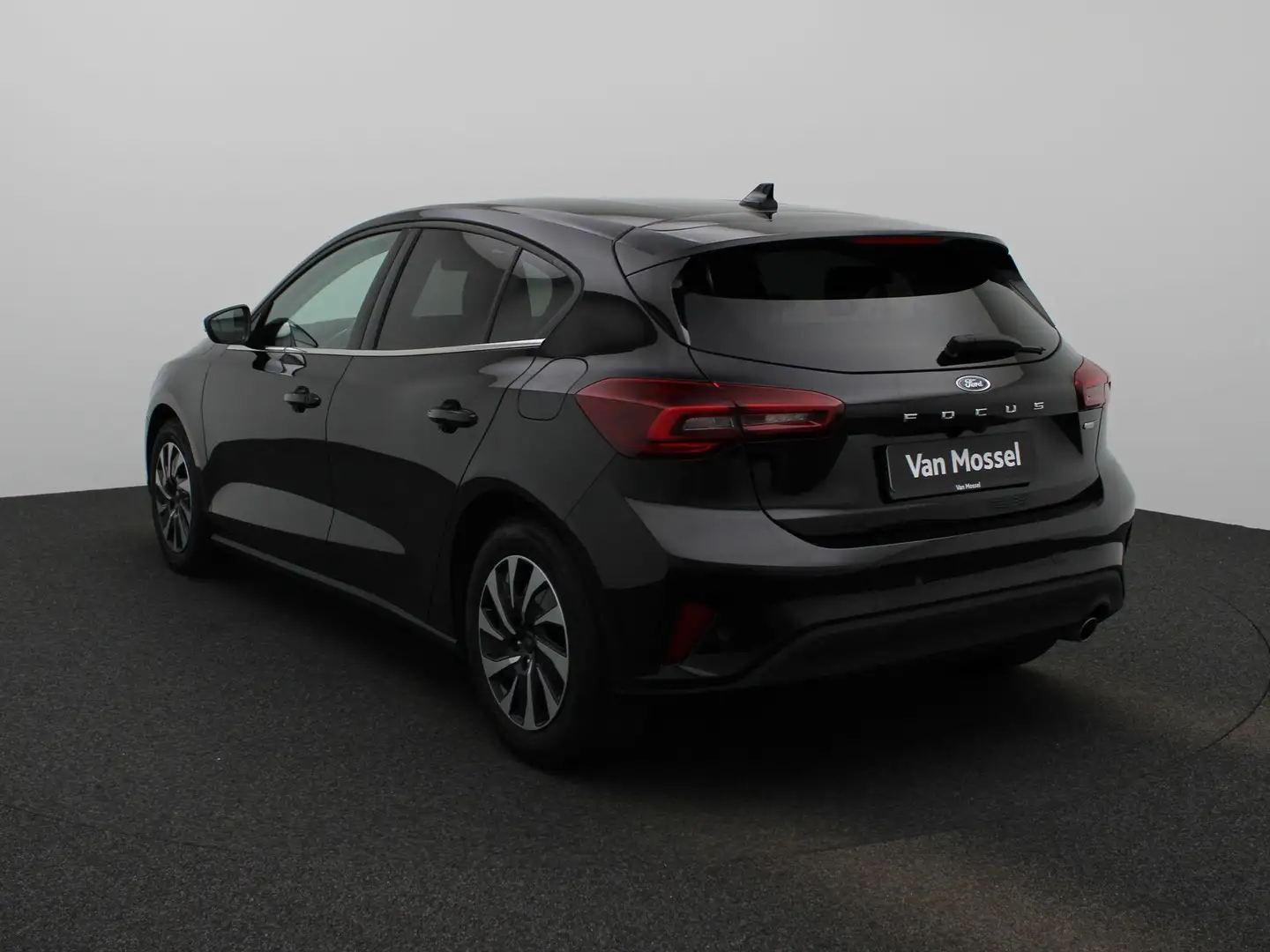 Ford Focus 1.0i EcoBoost MHEV 92kW Titanium Schwarz - 2