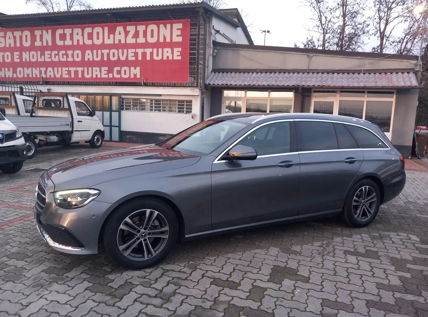 Mercedes-Benz E 200 Classe E - S213 SW d Premium auto Grau - 1