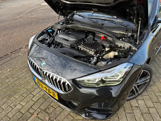 BMW 2 Series view 22