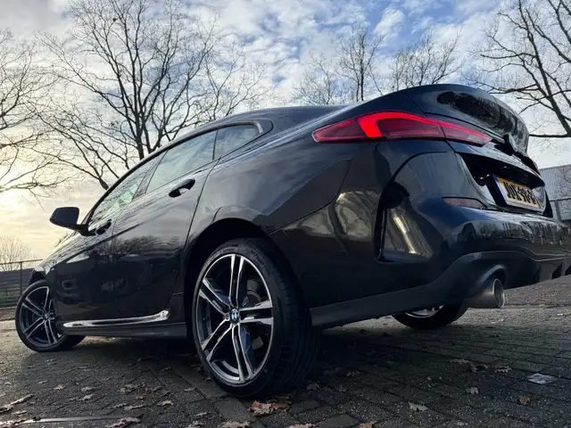 BMW 2 Series view 8