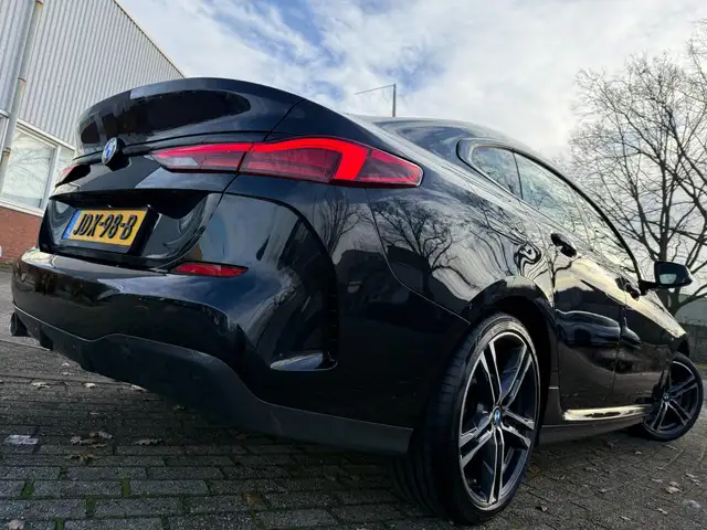 BMW 2 Series view 4
